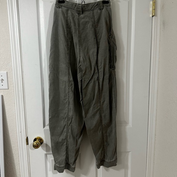 Urban Outfitters Cargo Pants - Picture 5 of 5